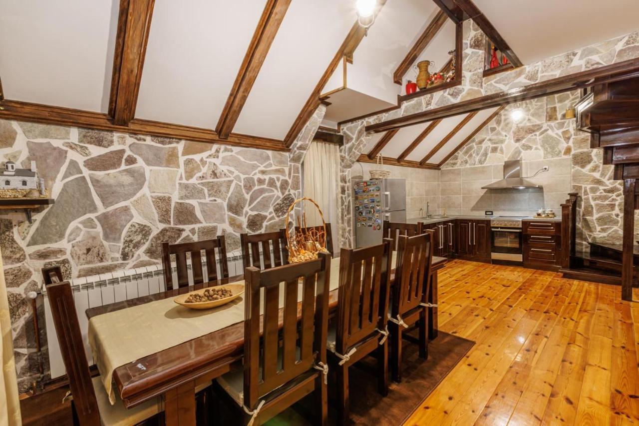 Family Spa Apartments Sunny&Shiny Savnik Quarto foto